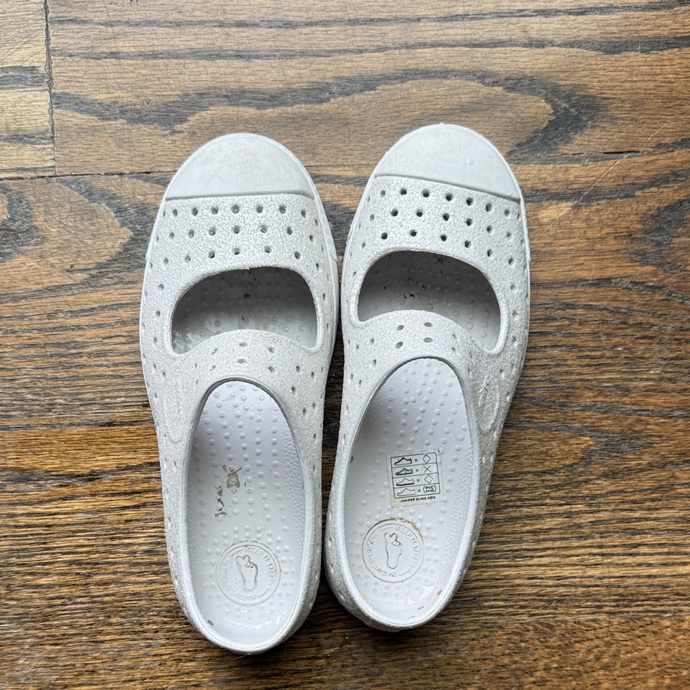 Native Kids White Slip-On Mary Jane Sandals Silver Shimmer